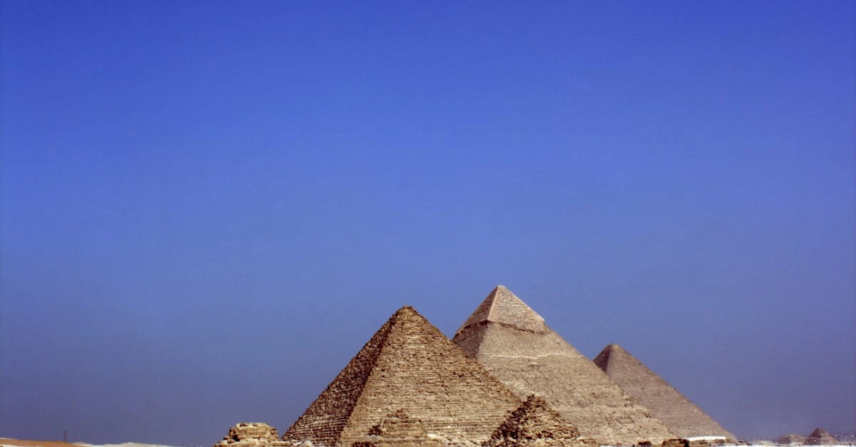 Романтический египетский слот Cleocatra с царицей кошек